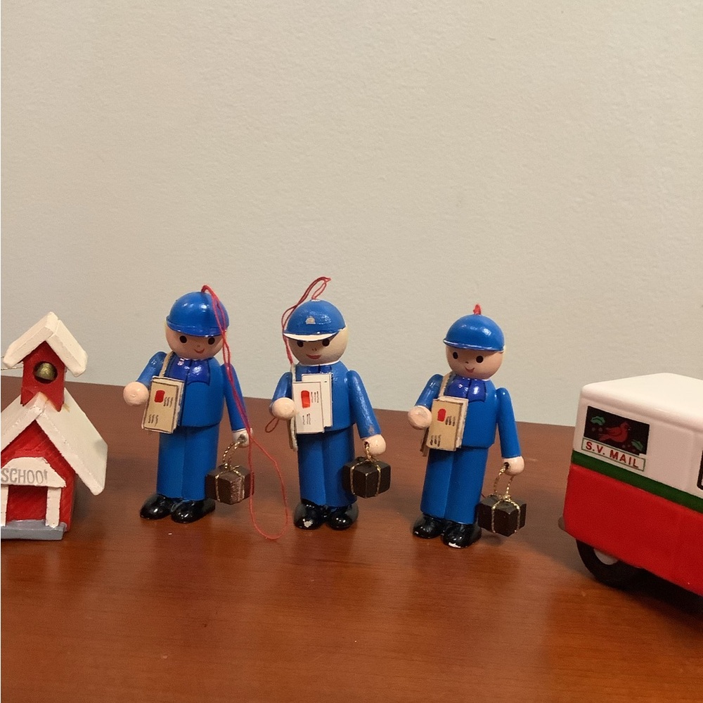 Set of Vintage Ornaments - Picture 2 of 4